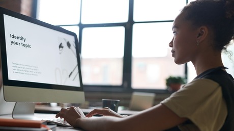 Samantha Damiano Voice Overs Elearning Image